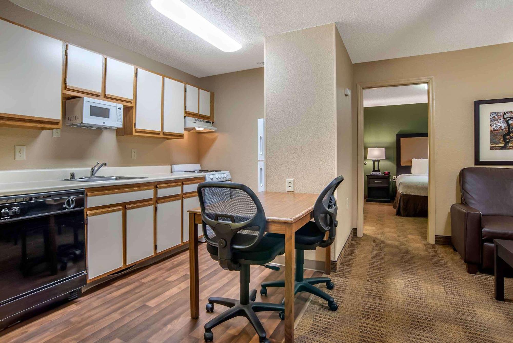 Extended Stay America Suites - Cleveland - Middleburg Heights Extérieur photo