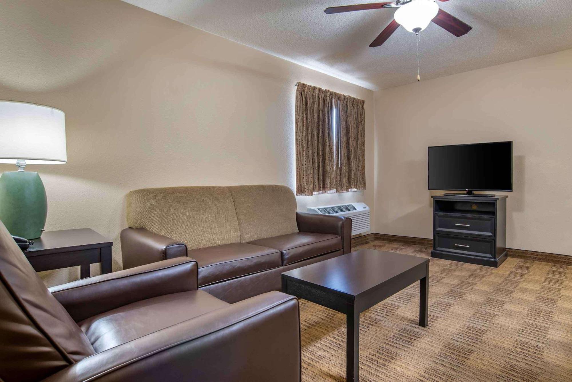 Extended Stay America Suites - Cleveland - Middleburg Heights Extérieur photo
